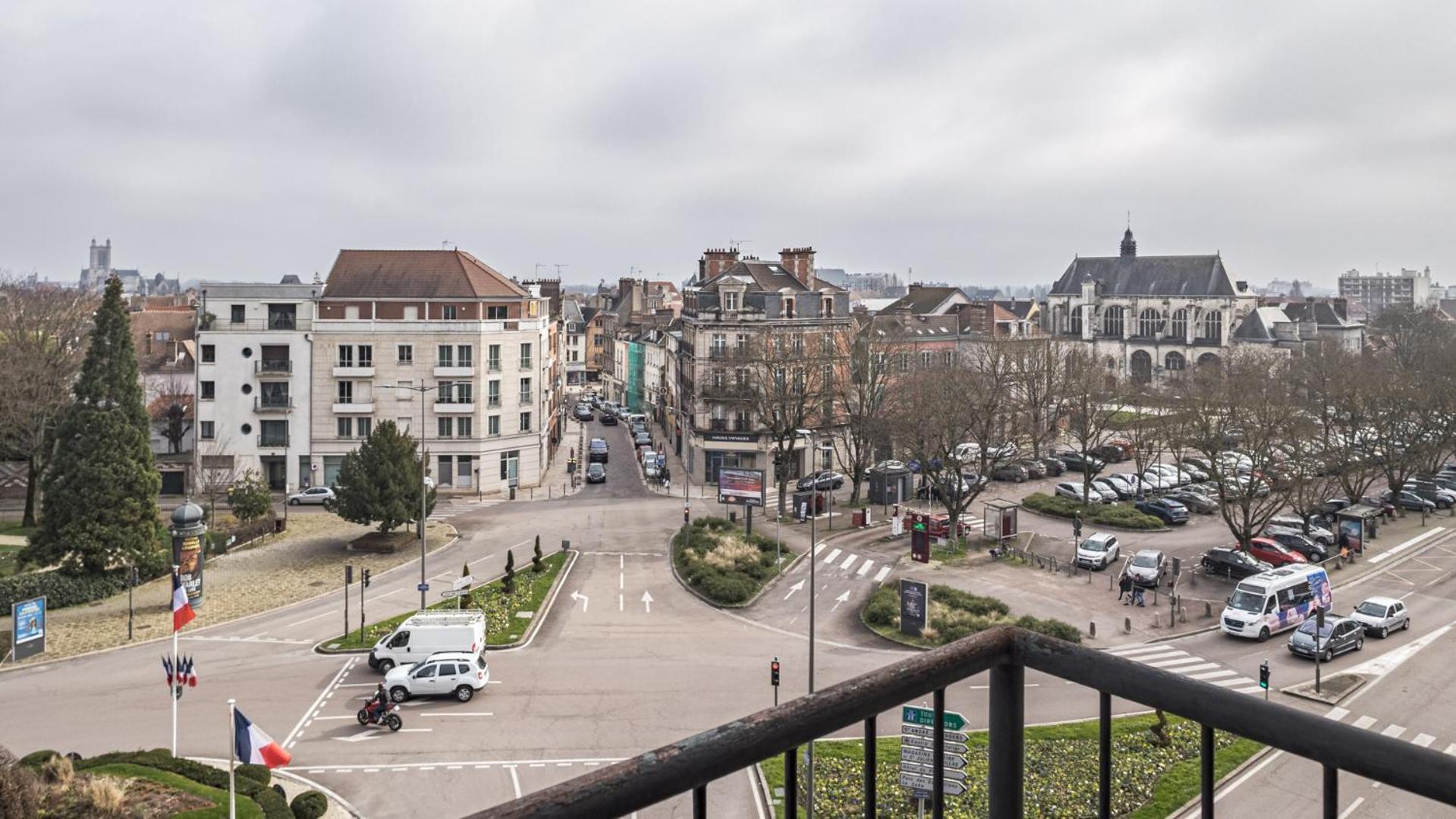 Le Balcon Troyen - Proche Hypercentre - 4 Pers. Daire Troyes Dış mekan fotoğraf